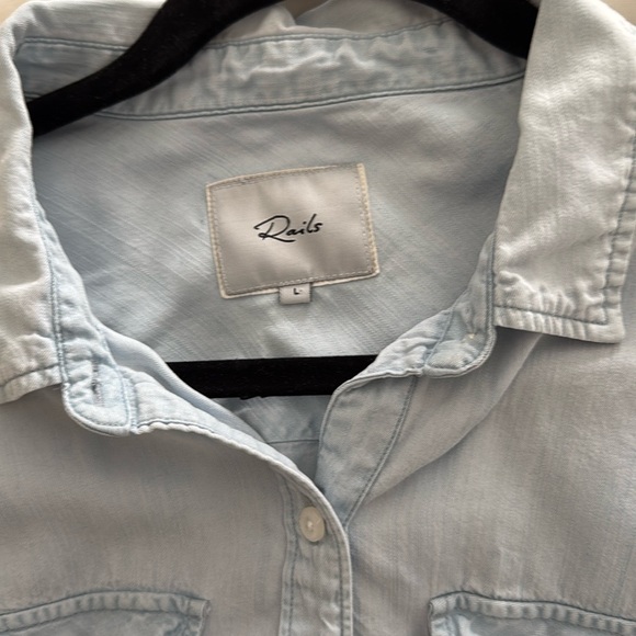 Rails Light Denim Chambray Button Down Shirt Large - Picture 3 of 4